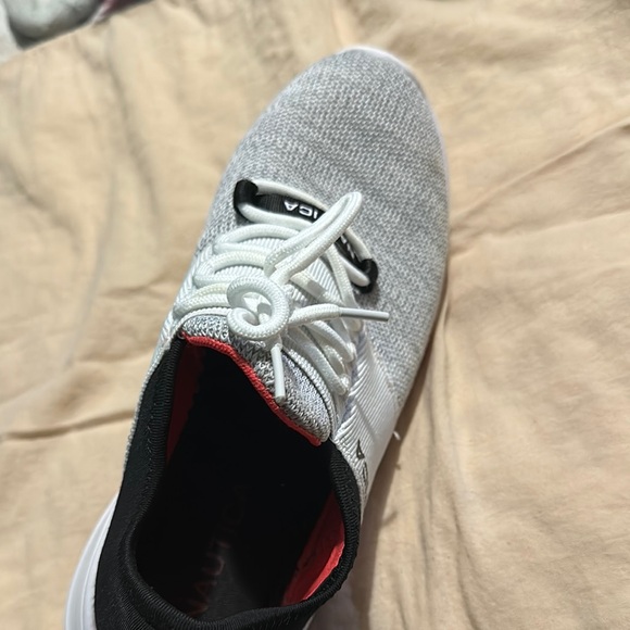 Nautica Gray and White Streamlined Sneakers - Picture 2 of 2